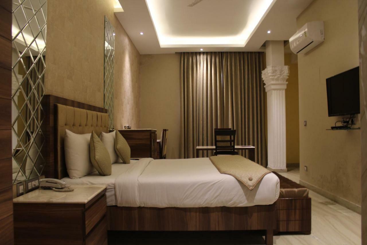 Royal Residence Iffco Chowk Gurgáon Kültér fotó